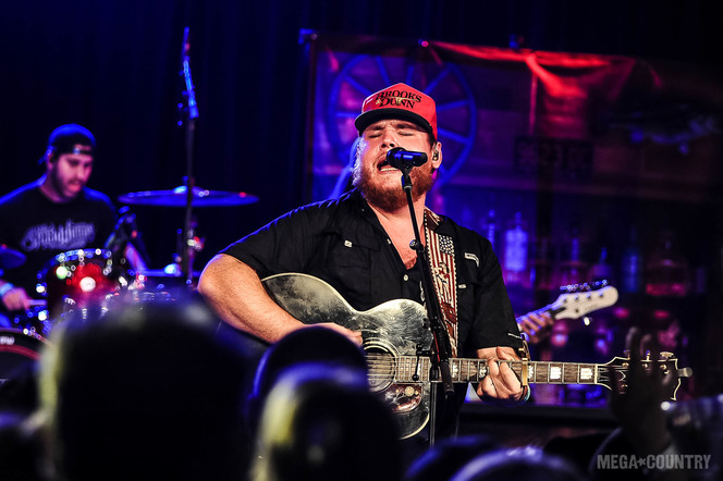 Luke Combs at Golden 1 Center