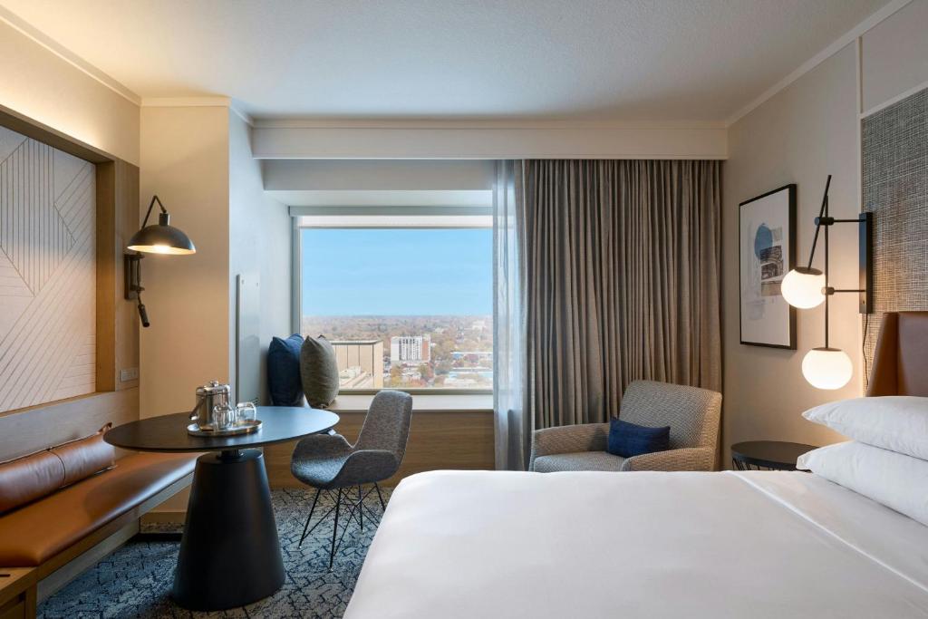 The Sheraton Grand Sacramento Hotel